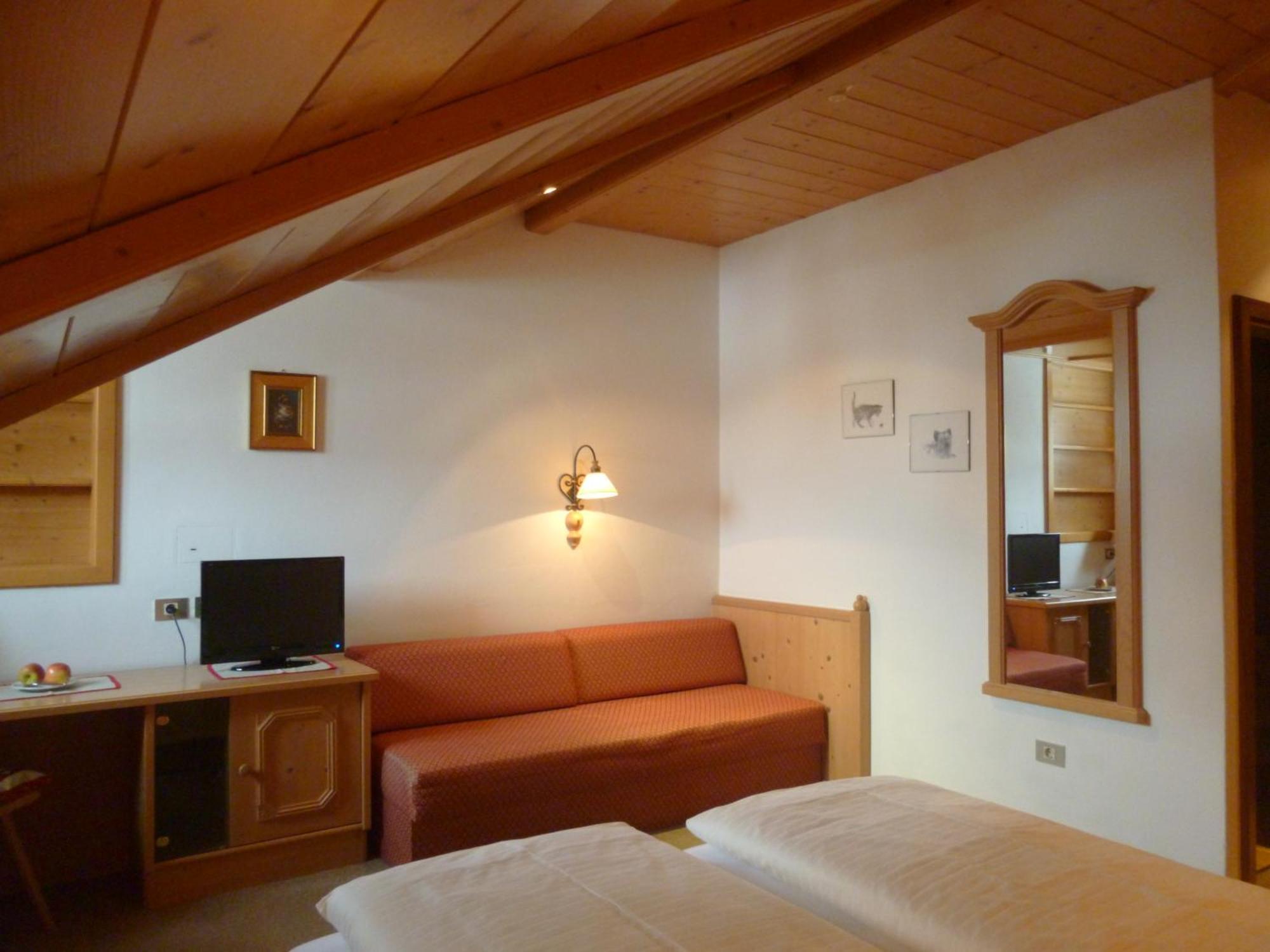 Hotel Holzer Sexten Room photo